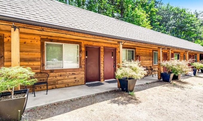Quilcene House | Quilcene Lodge at Mount Walker Inn