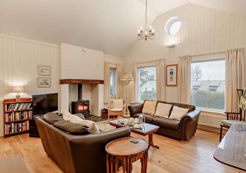 Constantine Bay House | Quillets