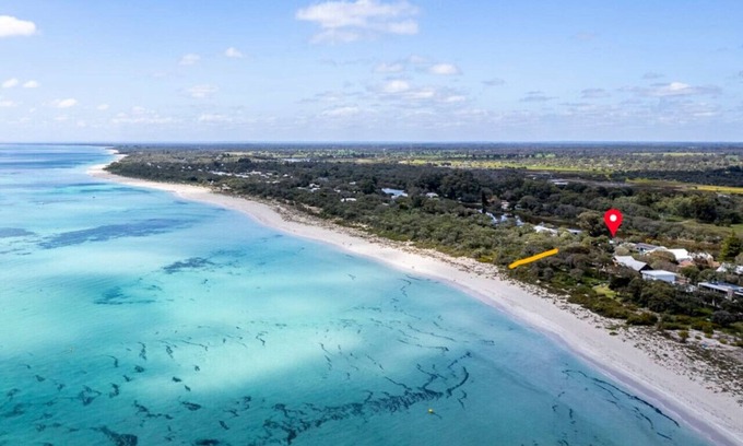 Quindalup Cottage | Quindy Beach Cottage – Steps to the Bay