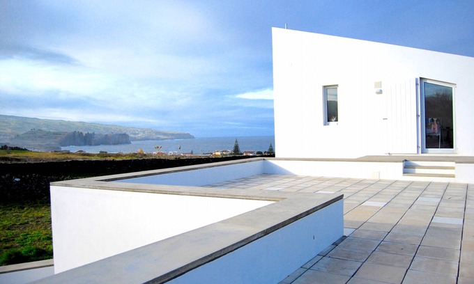 Ponta Delgada Villa | QUINTADA FALÉSIA CASA BRANCA by Azores HomeMade