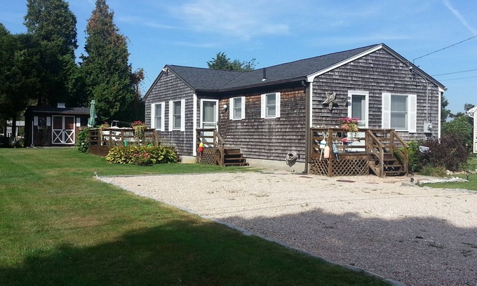 Matunuck Cottage | Quintessential Cottage in Matunuck