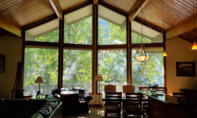 Vail Ski Chalet | Quintessential Vail Mountain Ski Chalet