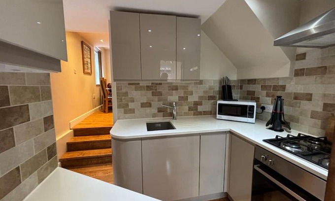 Beverley House | Quirky cottage in the historical town of Beverley