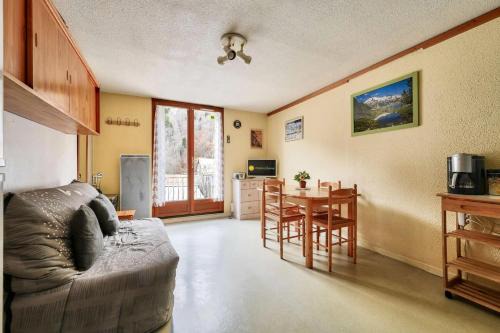 Bareges Apartment | Résidence Artigalas - Studio avec balcon et parking couvert dans le contre de Barèges MAE-8524