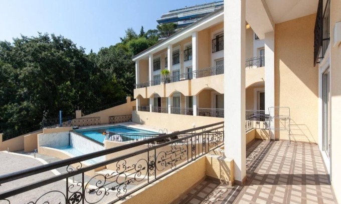 Riou - Petit Juas - Av de Grasse Apartment | Résidence D'Azur Riou