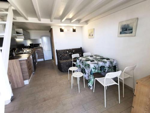 Leucate Villa | Résidence Grande Bleue - VILLA T1 CAB MEZZ 6 couchages PORT LEUCATE MAE-5274
