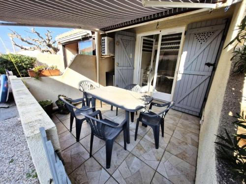 Port Leucate Villa | Résidence Hawai 1 - VILLA T1 MEZZ 4 couchages PORT LEUCATE. Réf: 7H1 444 MAE-1861