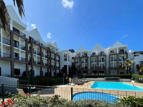 Perros-Guirec Apartment | Résidence L'archipel - Appartement au pied de la plage de Trestraou MAE-3554