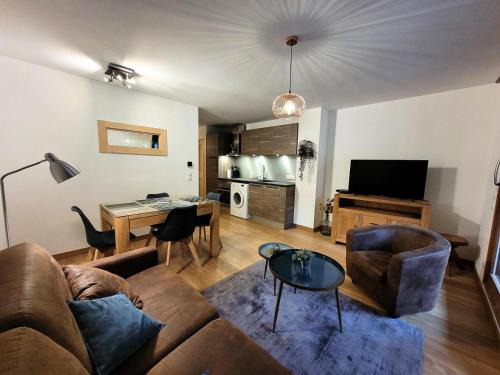 Les Gets Apartment | Résidence Le Solaret - Appartement centre village pour 4 personnes MAE-0821