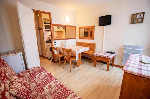 Valfrejus Apartment | Résidence Les Melezets 1 - LES MELEZETS - ME1453 MAE-3079