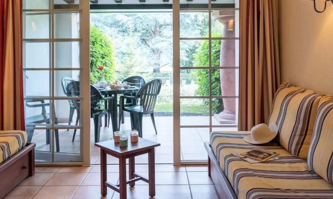 Uhart-Cize Apartment | Résidence Pierre & Vacances Le Parc d'Arradoy*** - Apartment for 6 people - 1 bedroom + 1 sleeping area - Terrace or balcony