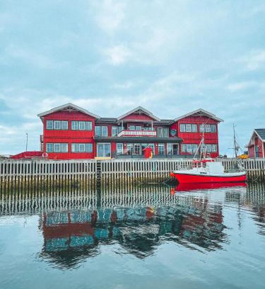 Rost Hotel | Røst Bryggehotell