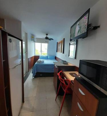 El Cangrejo Apartment | R.1112 Estudio ejecutivo, privado con cocina y baño.