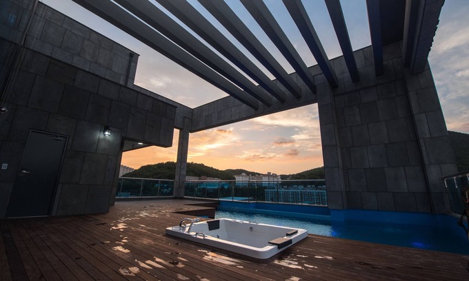 Yeosu Hotel | R&B Business Hotel