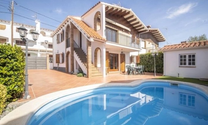 El Roc de Sant Gaieta Villa | R145 Villa en Roda de Bera