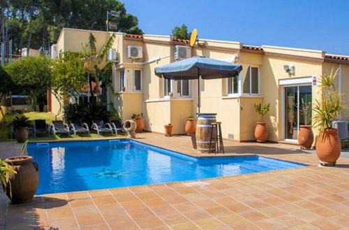 Segur de Calafell Villa | R88 Casa Alegre