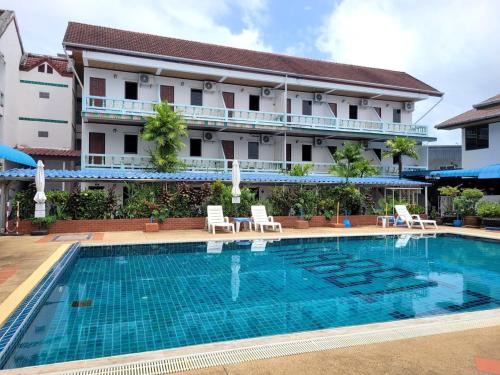 Nanai Road House | Rabbit Mansion Patong Hotel