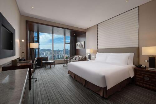 Nan An Hotel | Radisson Blu Plaza Chongqing - Free one cup of smoky the gelnlivet during stay