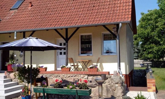 Dobbin-Linstow House | Radlerrast (bedroom with shower/WC 14 sqm) - Ferienhaus Streblow
