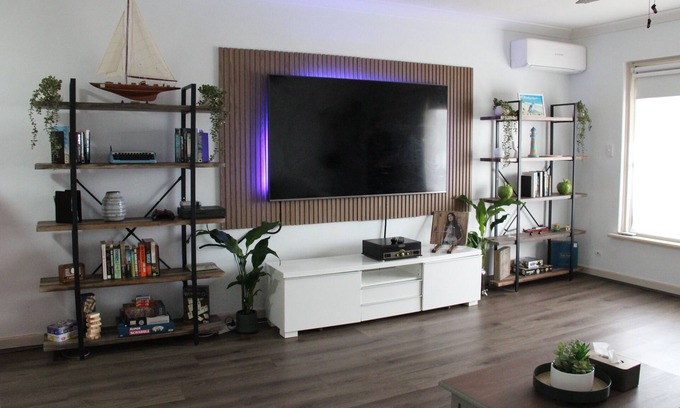 Perth House | Raeside Home: Cosy pet friendly family home, Close to beaches and cafes.