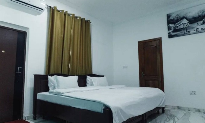 Cape Coast Bed & Breakfast | RAGANT HOTEL