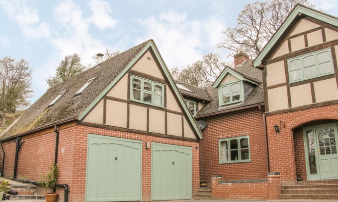 Little Stretton Apartment | Ragleth Place Lodge