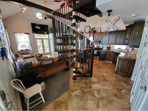 Huron House | Railroad Riverhouse at Whispering Walleye