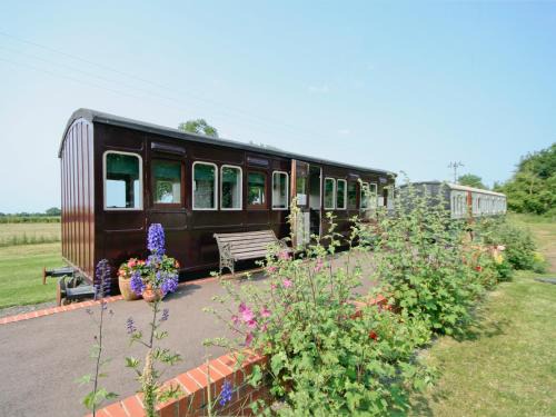 Stowmarket House | Railway Carriage One - E5337