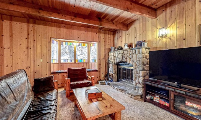 Lake Arrowhead House | Rainbow Cottage
