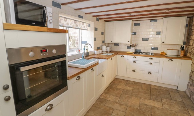 Cinderford Cottage | Rainforest Cottage
