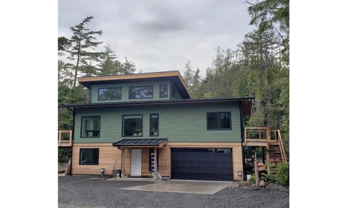 Ucluelet Bed & Breakfast | Rainforest Lane Sunset suite