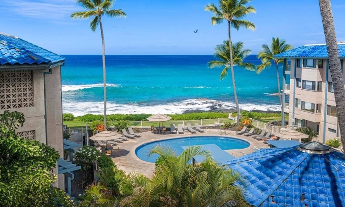 Historic Kailua Village Resort | Raintree Kona Reef, Hawaii Timeshare Rental