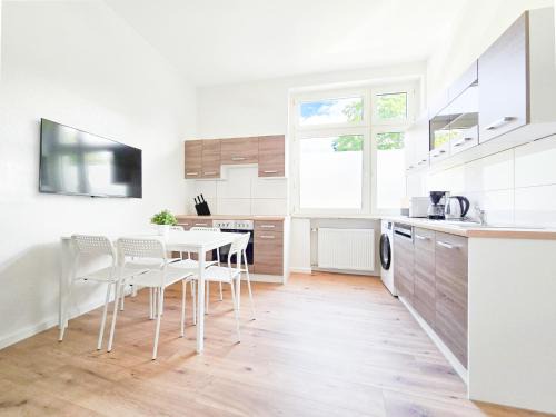 Neudorf-Nord Apartment | RAJ Living - 3 Room Apartments - 30 Min Messe DUS