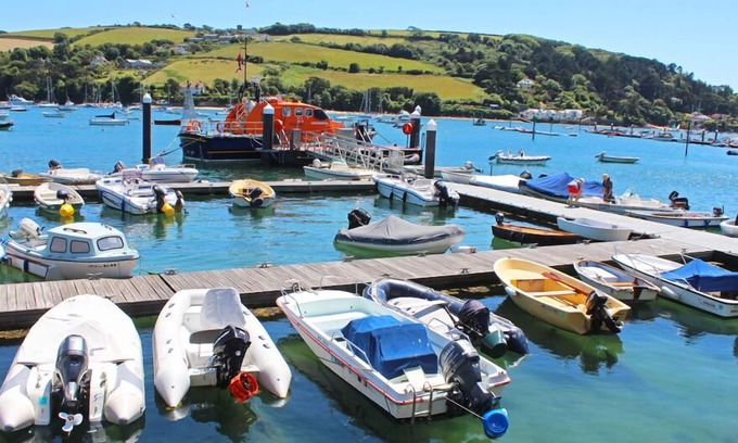 Salcombe Cottage | Raleigh House