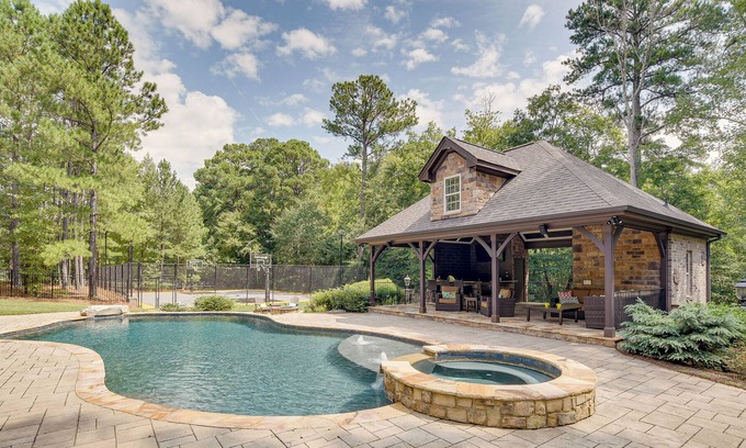 Northeast Raleigh Apartment | Raleigh Vacation Rental w/ Private Pool & Hot Tub!