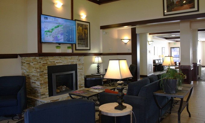 Dupont Hotel | Ramada by Wyndham Denver International Airport
