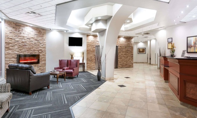 Southside Hotel | Ramada by Wyndham Edmonton South