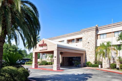 Houston Hotel | Ramada by Wyndham Houston Intercontinental Airport South