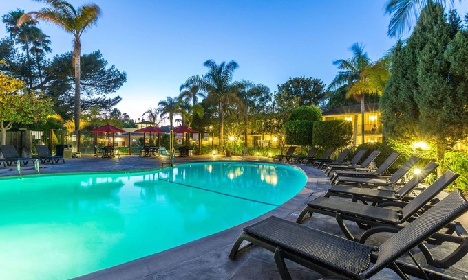 Santa Barbara Hotel | Ramada by Wyndham Santa Barbara