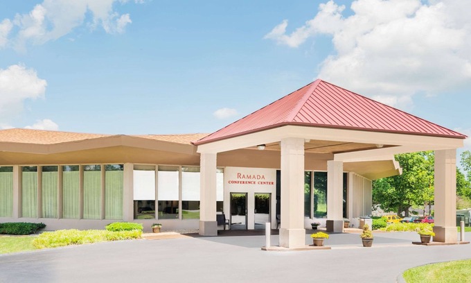 Lexington Hotel | Ramada Hotel & Conference Center by Wyndham Lexington North