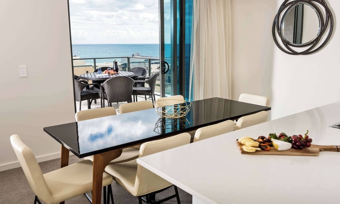 Scarborough Apartment | Ramada VetroBlu Scarborough Beach