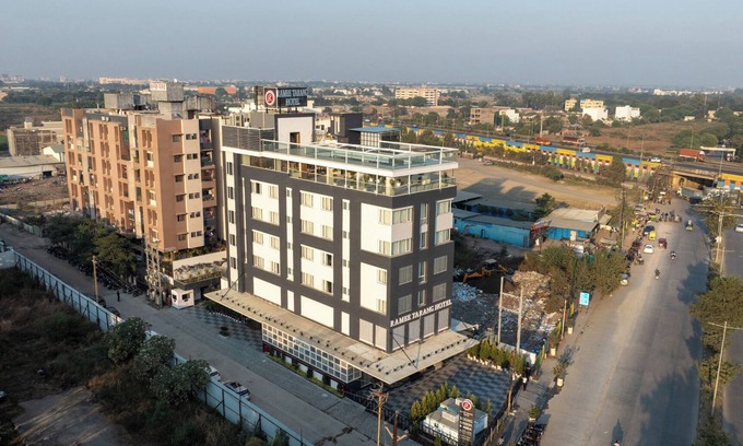Indore Hotel | Ramee Tarang Hotel Indore