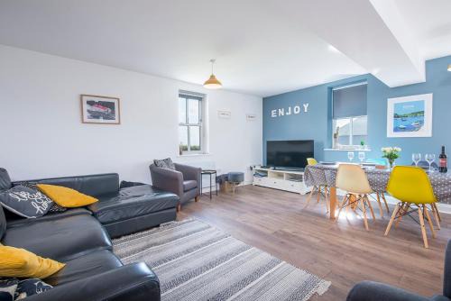 Solva House | Ramsey View