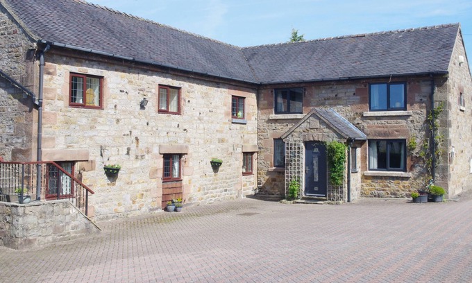Leek Cottage | Ramshaw Rock - Ground floor cottage/apartment secure private garden dogs welcome