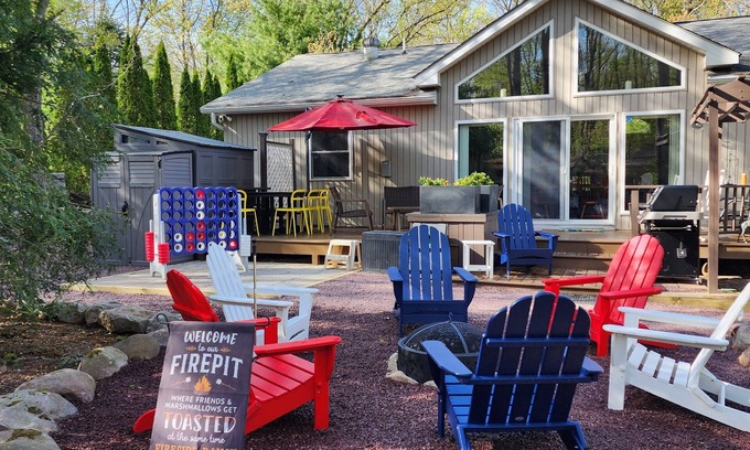 Jim Thorpe House | Ranch at Bear Creek Lake Jim Thorpe game room, fire pit walk to pool and lake!