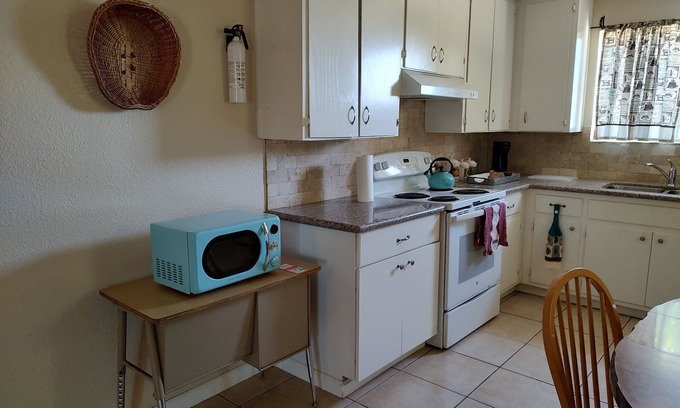 Victor Cottage | Ranch Life! Country Casita.