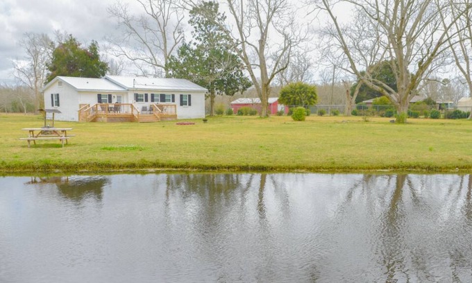 Grand Bay House | Ranch-Style Home on the Pond