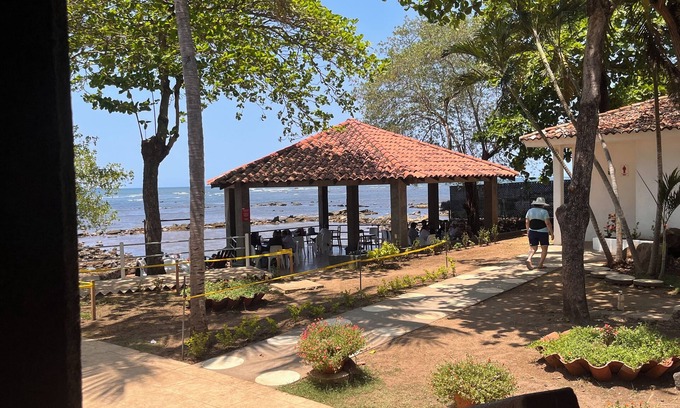 Acajutla House | Rancho de Playa: en Las Veraneras Resort. Enjoy Nature & Beach Wonders