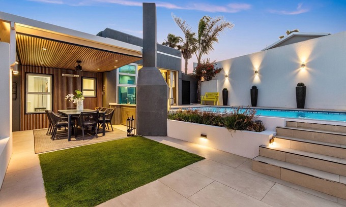 West Beach House | Rancho Relaxo