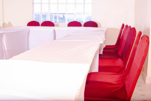 Kenya Hotel | Rapolis Hotel Keroka